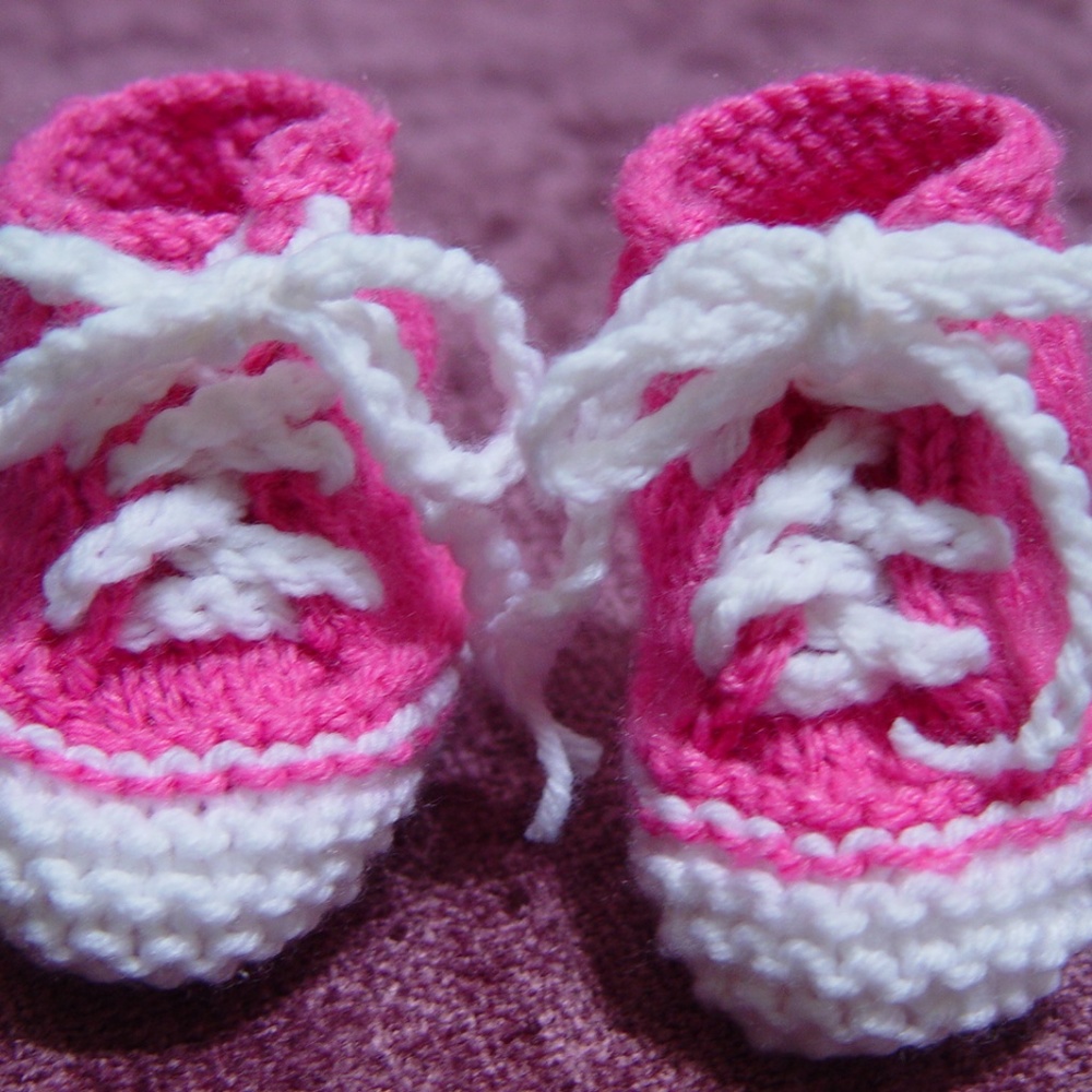 Hand knit Pink Baby sneaker Booties